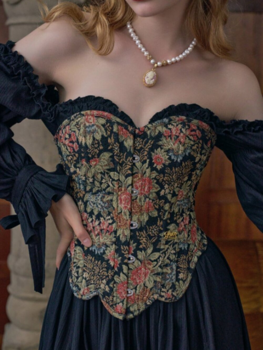 Lacemade Flower & Mirror Corset